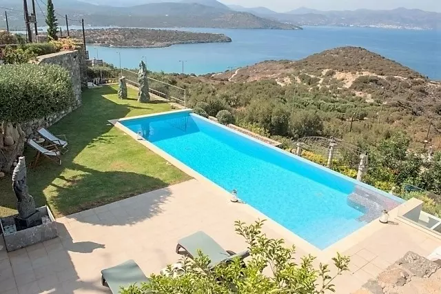 Dream villa by the sea-Unique retreat in Agios Nikolaos